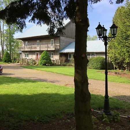 Bye The Bay Bed And Breakfast Ridgetown 外观 照片
