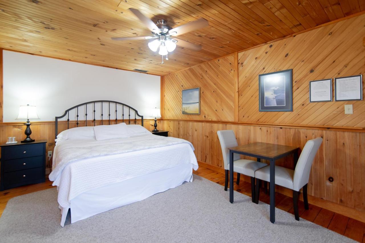 Bye The Bay Bed And Breakfast Ridgetown 外观 照片