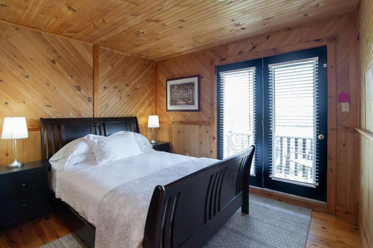 Bye The Bay Bed And Breakfast Ridgetown 外观 照片